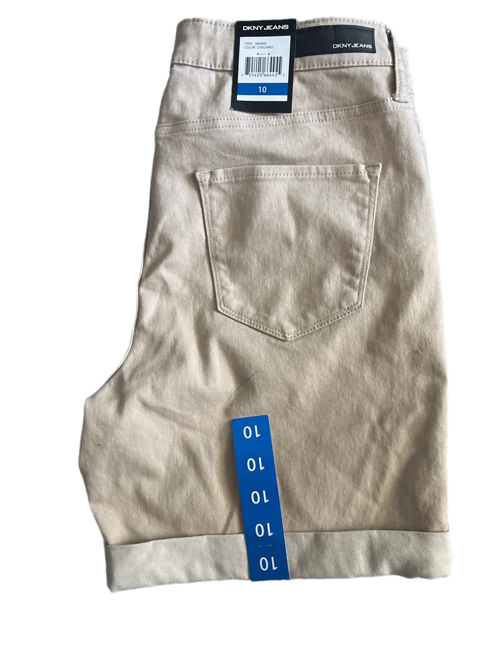 DKNY Jean comfort Stretch Beige Shorts 
Neutral Tan
Size 10